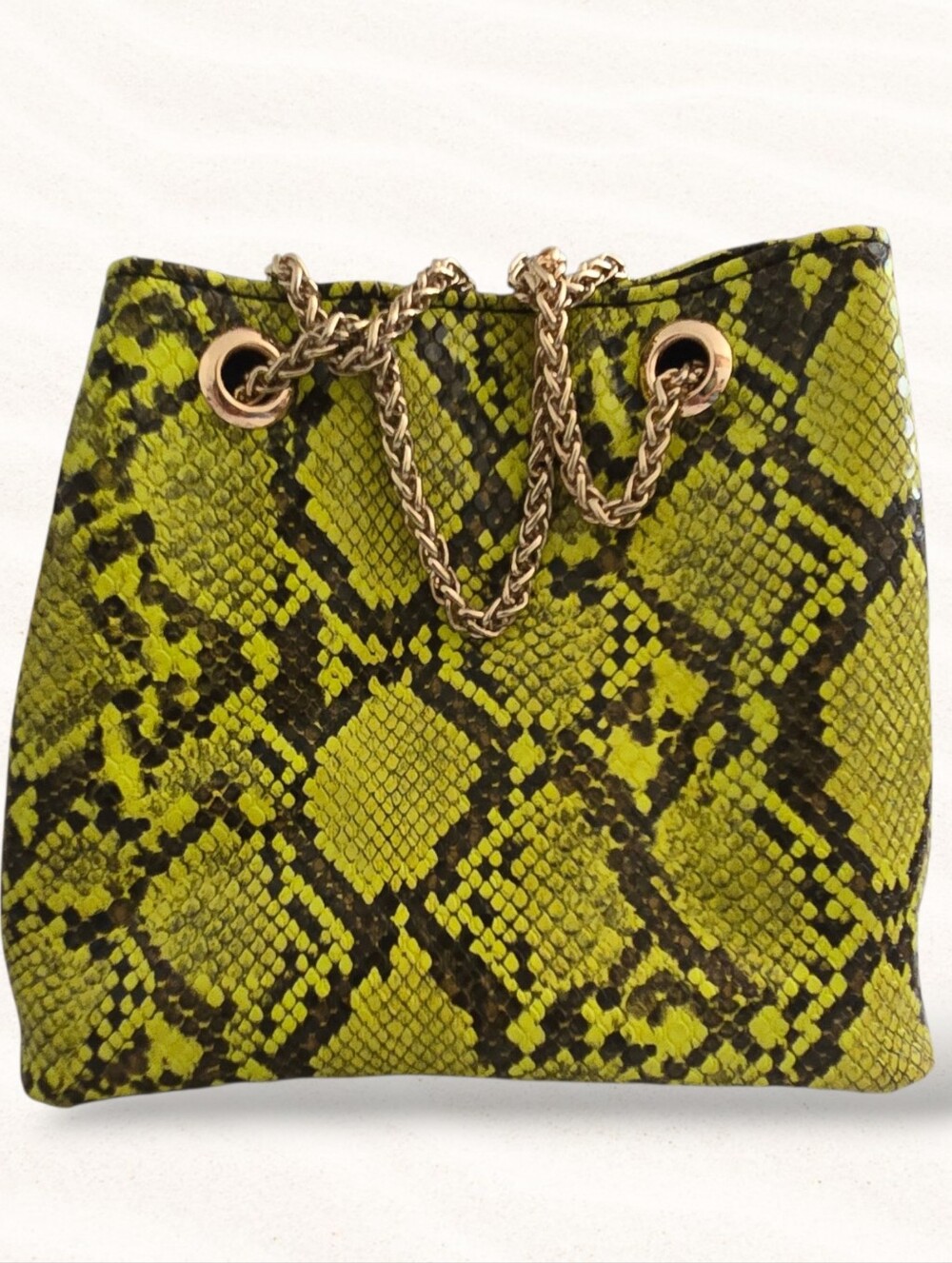 MMS boutiqeWomens Green Animal Prit Small Bucket Hansbag. NWT